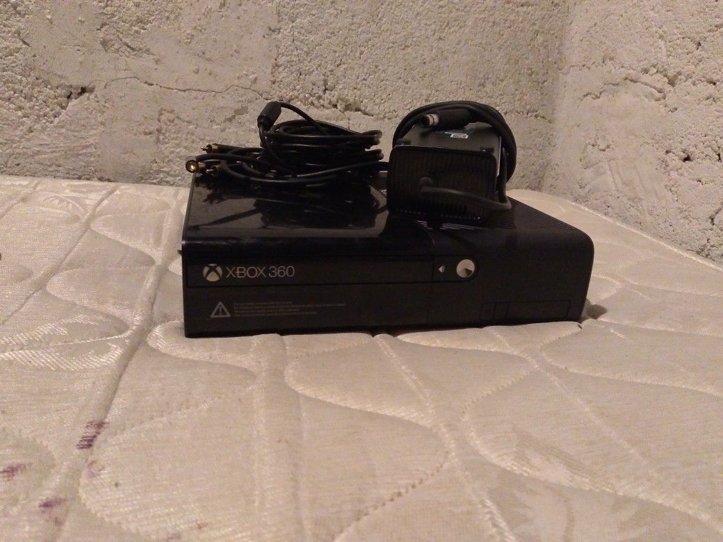 Xbox 360 Game Console 