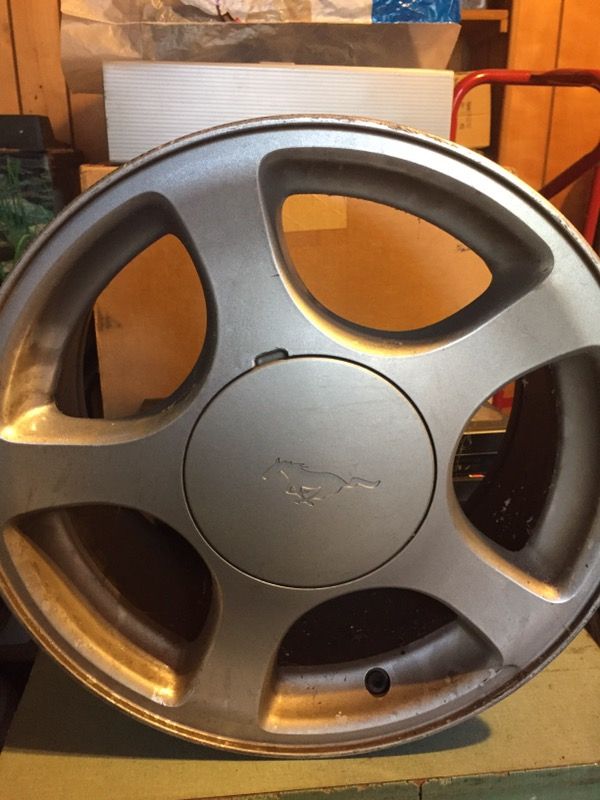 2002 Ford Mustang stock rims