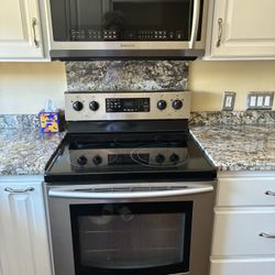 Samsung Stove And Microwave Set