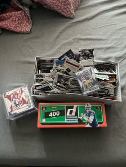 NFL trading card at least 500 too 1000