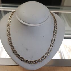 10k Gold Gucci Necklace 35.4 Grams 24long If You Are Interested Ask For Maribel Thank You 😊 