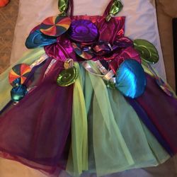 Halloween Costumes, 25$, 7$, 4$  LQQK!