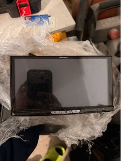 Pioneer Radio Unit with Apple Car Play & Android Auto