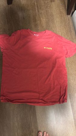 Columbia red shirt