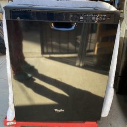 Dishwasher Whirlpool Good Condition 