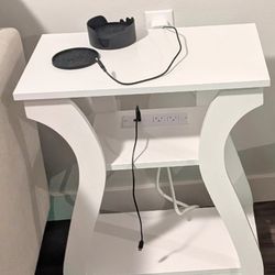 Charging End Table