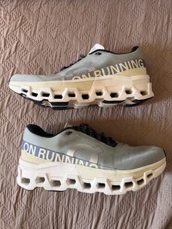 On Cloudswift grey trainers. Size US 11 #running #cloudswift