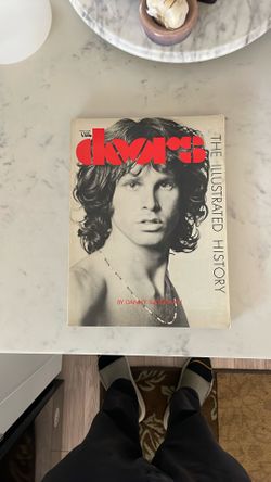The Doors-The Illustrated History