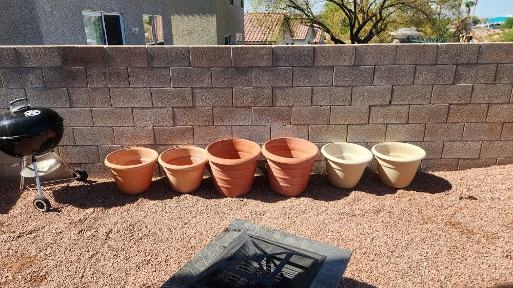 Used Large Plastic Pots For Plants 35 For All 9 Of Them