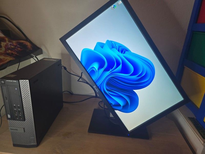 Combo Computer And Monitor / Open To Trade