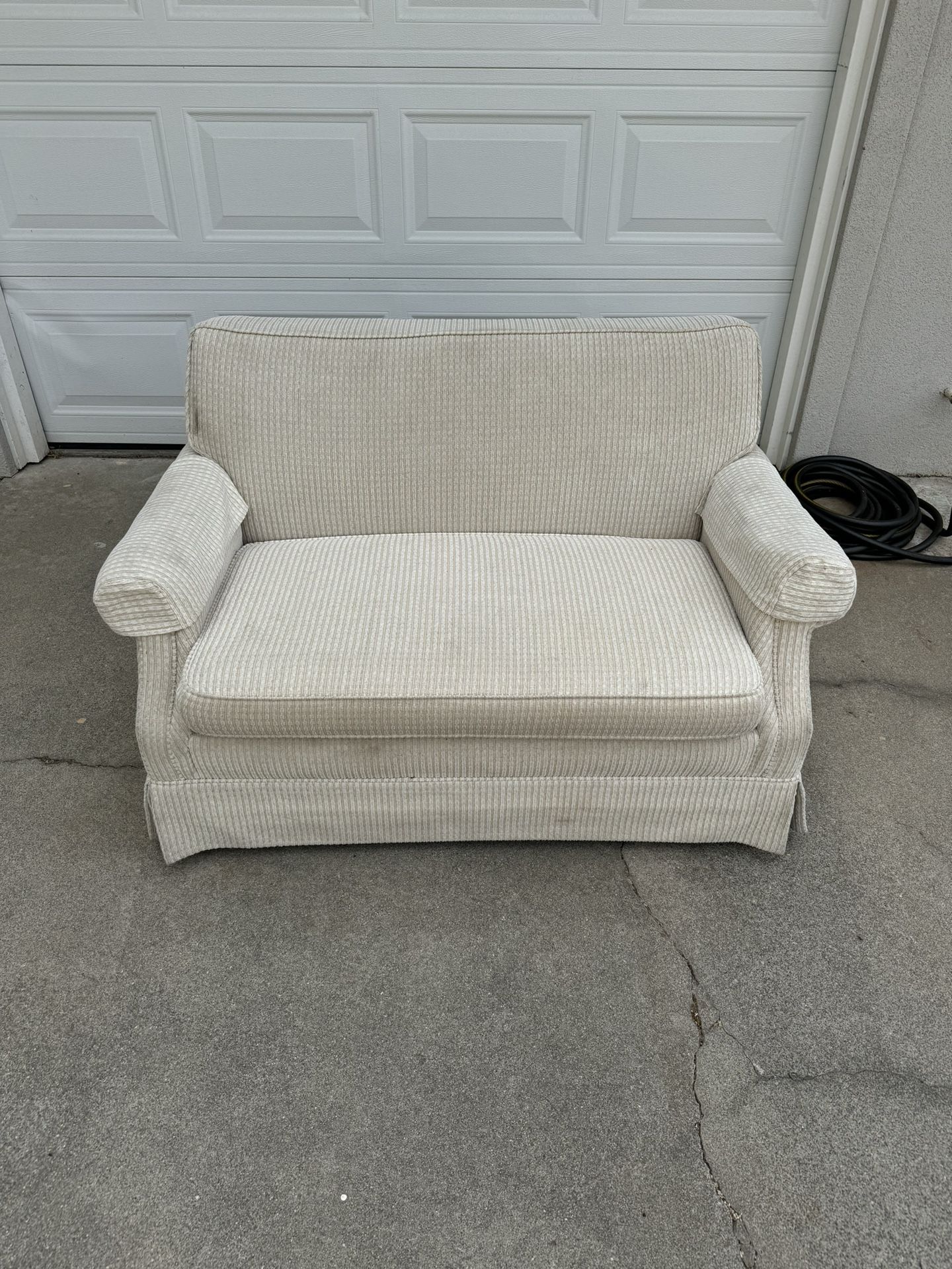 Small Couch Pull Out Twin