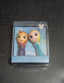 Disney D23 Expo 2017 Exclusive Frozen Anna Elsa Wooden Doll Figure Set LE 300