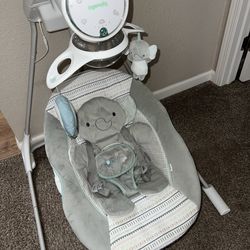 Automatic baby swing
