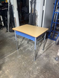 Student Desk