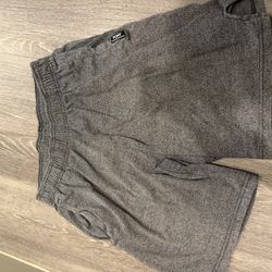 gray shorts