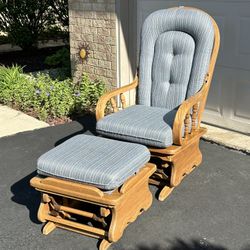 Glider Chair With Ottom