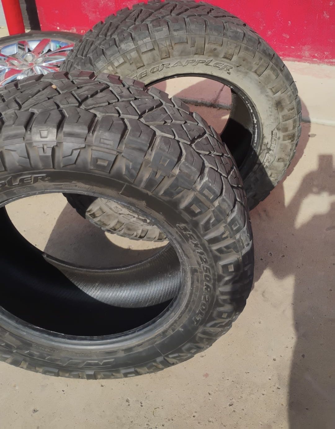 35 12.50 R20 Nitto Ridge Grappler