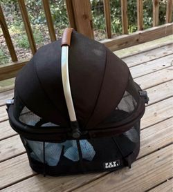 Pet carrier
