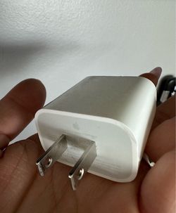 Apple box power adapter type c entrance 20w
