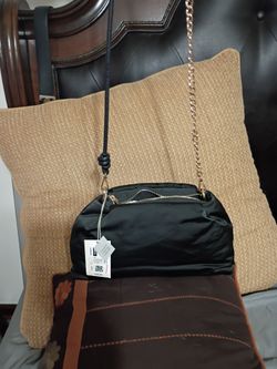 A new day lady's purse