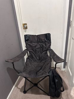 Folding camping chair