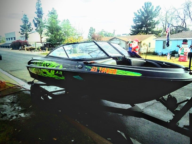 2000 Bayliner Capri