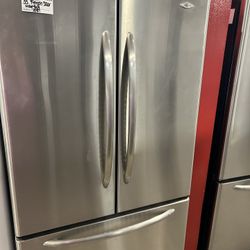 French Door Fridge With Ice/water