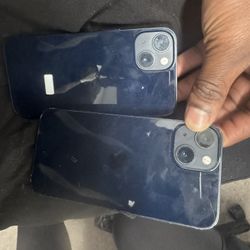 2 iPhone 13s Unlocked