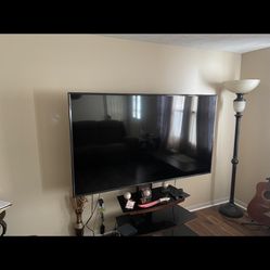 75 Inch LG TV  4K 