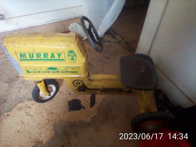 Murray Tractor