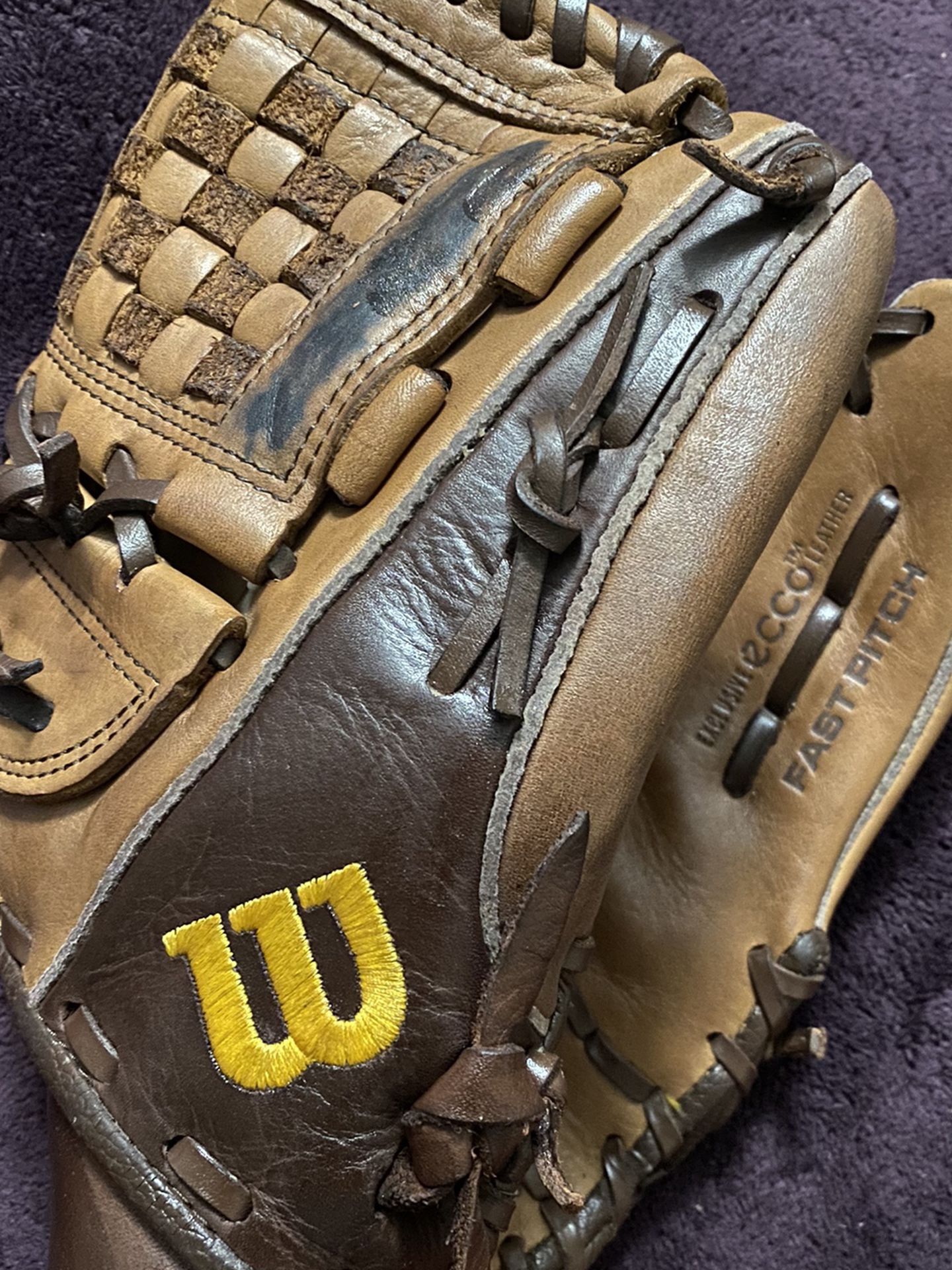 Wilson A800 Fast Pitch Softball Glove
