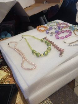 Collares Y Pulseras  Collares X 25 Asta 10 Y Pulseras X 10 Y 5 Manda Texto 