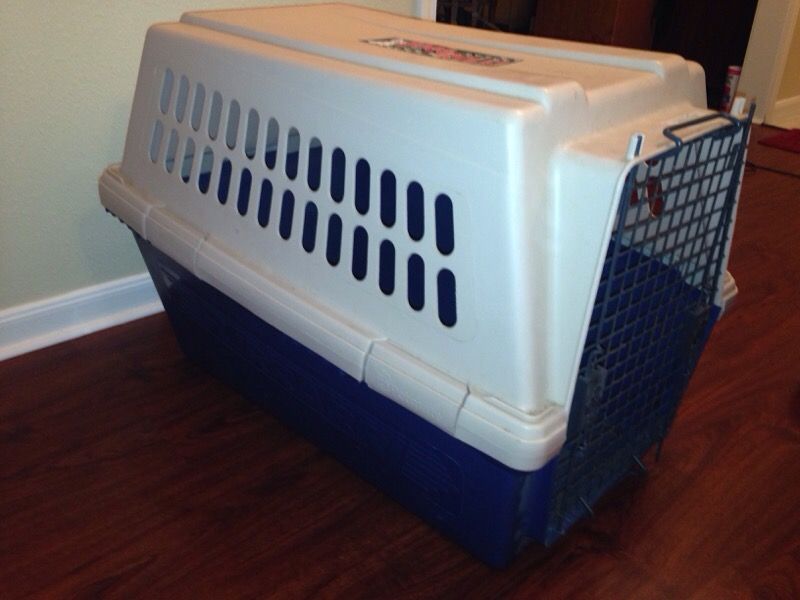 Petmate Furrari Large Dog Kennel