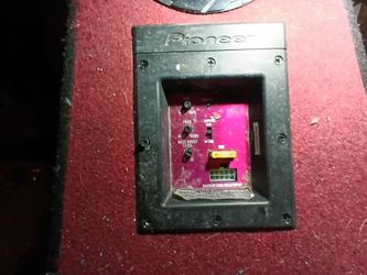 Speaker sub with built in amplifier