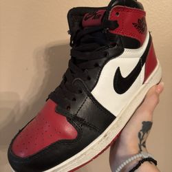 Air Jordan 1 Retro High OG 'Bred Toe'
