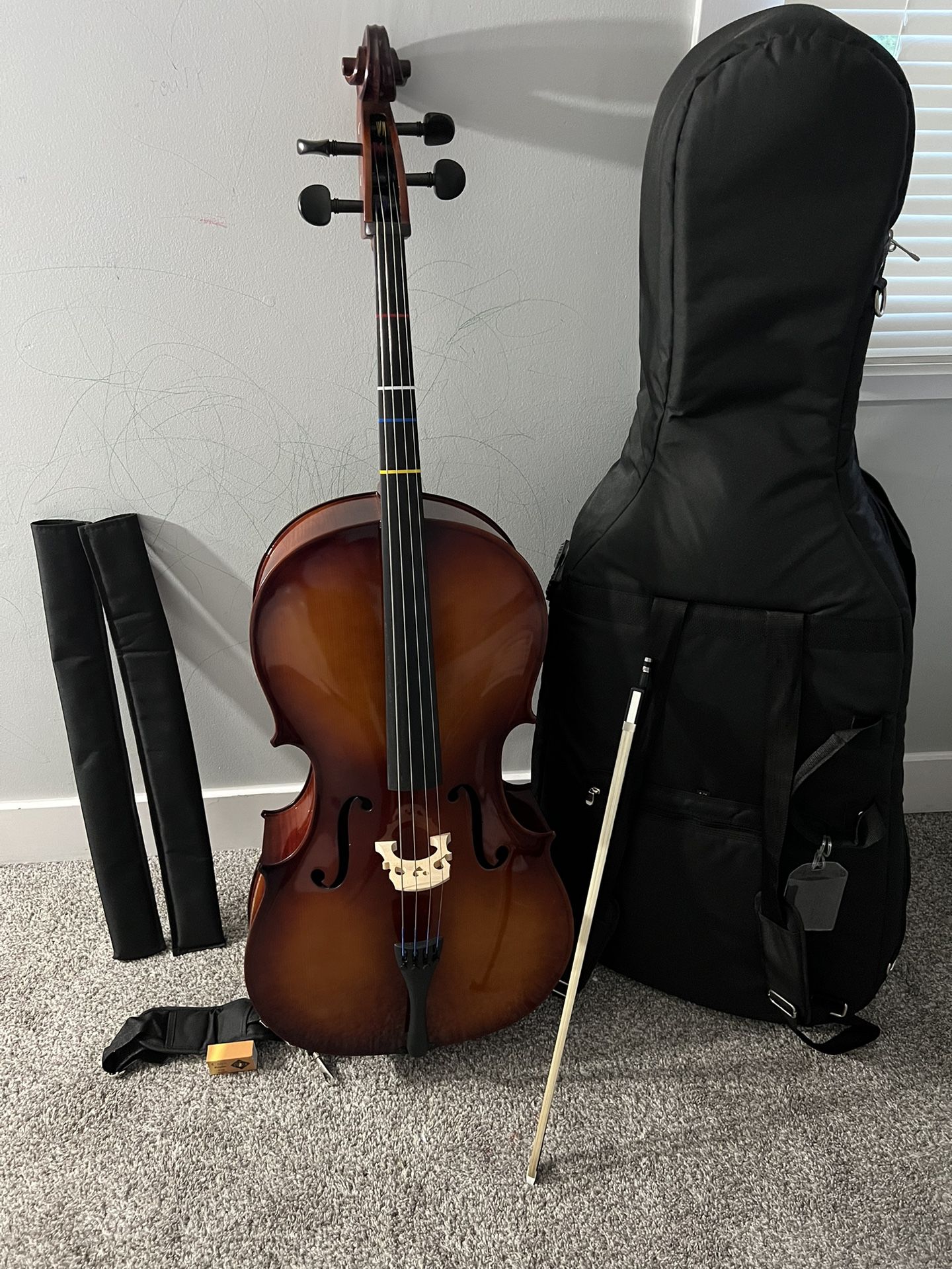 Cello (Like new)