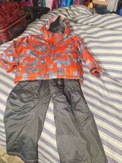 New Mountain warehouse ski jacket and 32 sku pants 7/8