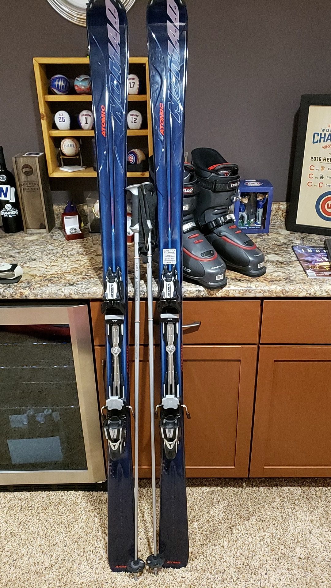 Atomic Nomad Bluemoon Skis - Full Set - with boots, poles, ski and boot bag