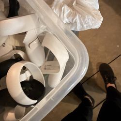 Occulus (one remote isn’t calibrating-connecting)