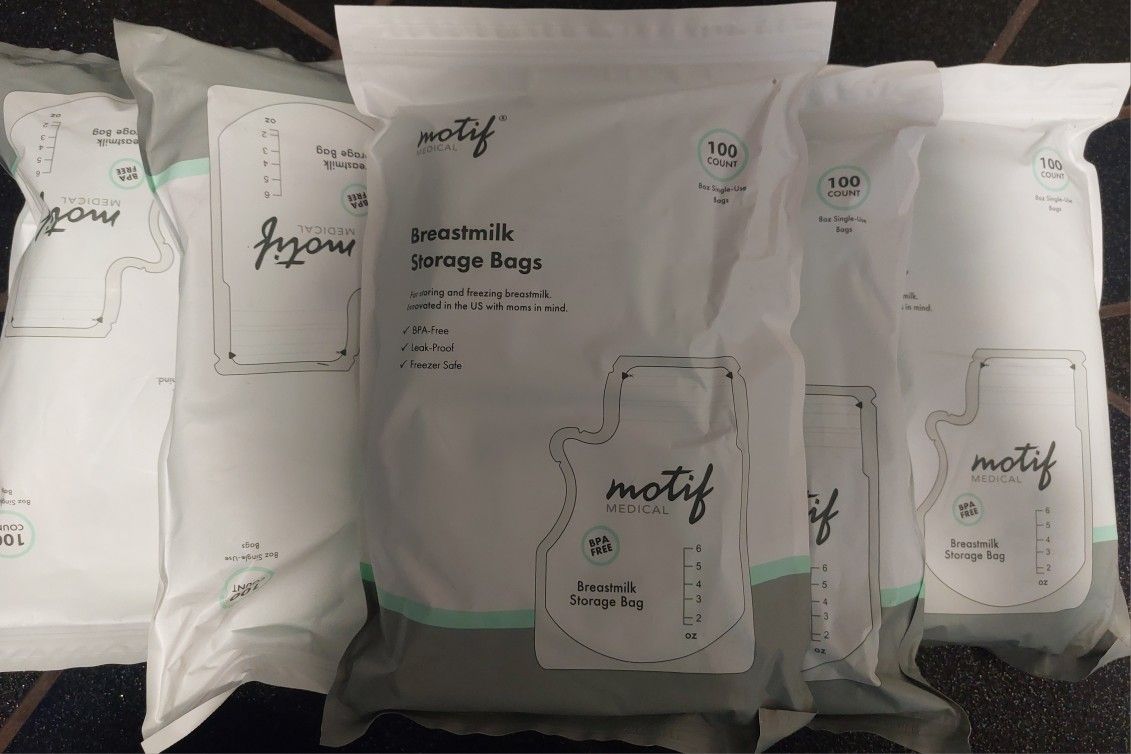 Momcozy Breastmilk Storage Bags 100pk