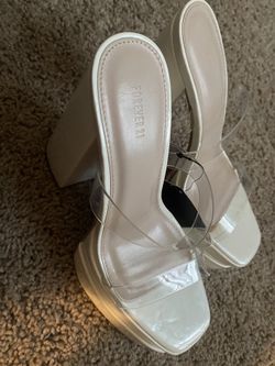 FOREVER 21 High Heels - Chunky White Clear Strap - Size 7.5