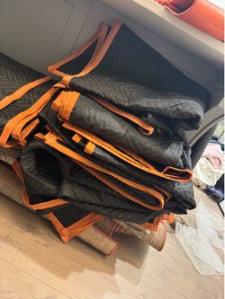 7 Heavy Duty Padded Moving Blankets, Black/Orange, 72” x 80”
