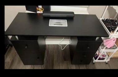 Mesa de uñas negra
