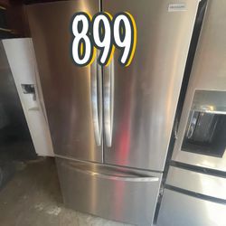 Frigidaire Counter Depth Refrigerator Good Condition 
