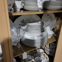 70 Piece Lenold China