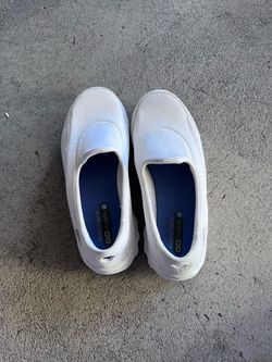 Shoes size 7