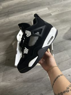 Jordan 4 Retro White Thunder 