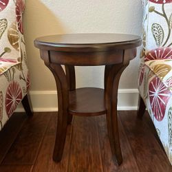 Wooden Side Tabl.e End Tabl.e