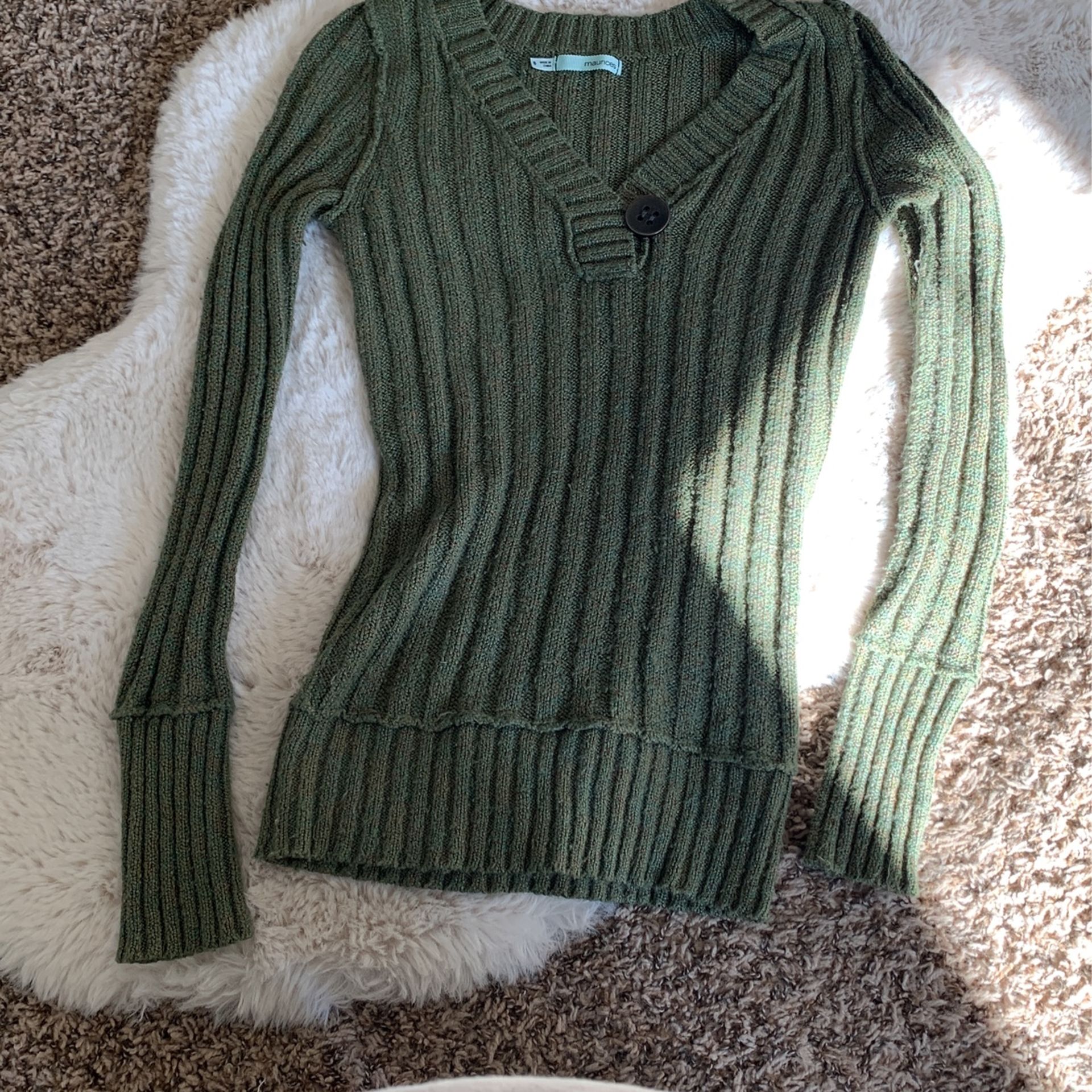 Maurices Women’s Small V Neck Sweater Green