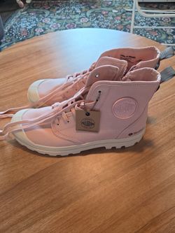 Palladium Pampa Hi Pink Size 10.5M/12W